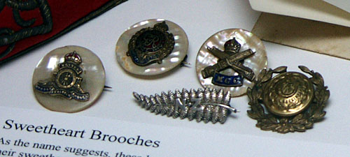 sweetheart_brooches_cu